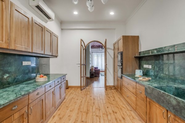 Image Title Goes Here